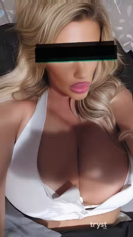 Escort SaraOnFire in Albany, NY