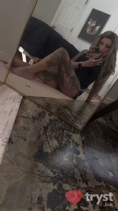 Cyn - Escort in Austin, TX