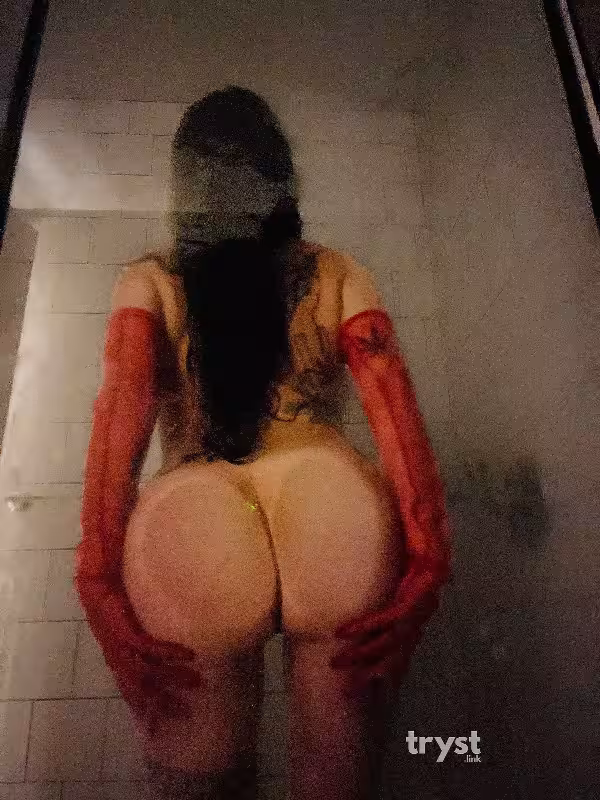 Escort/Massage/S&M RoXXXie Blackheart in Boston, MA