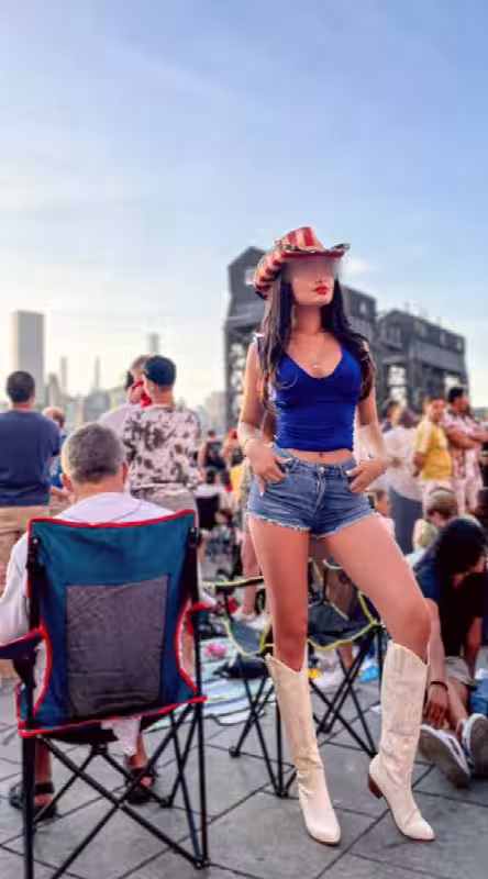 Alexa Stephens - Escort in Chicago, IL