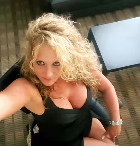 Candy - Escort/Massage in Corona, CA