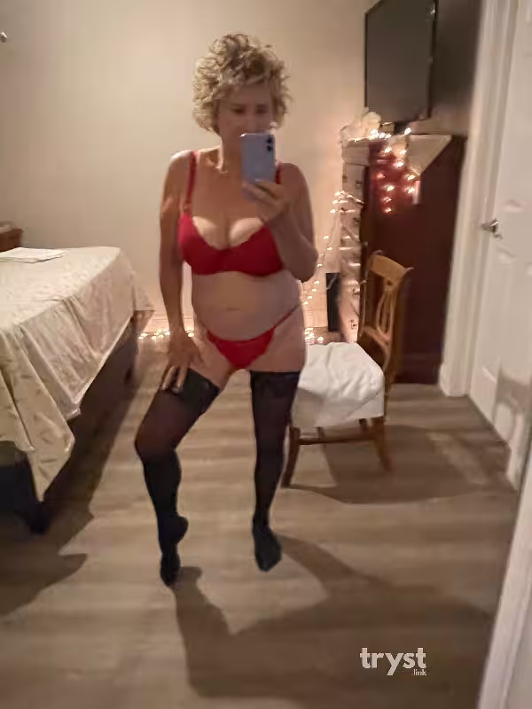 Teddi - Escort/Massage in Corona, CA