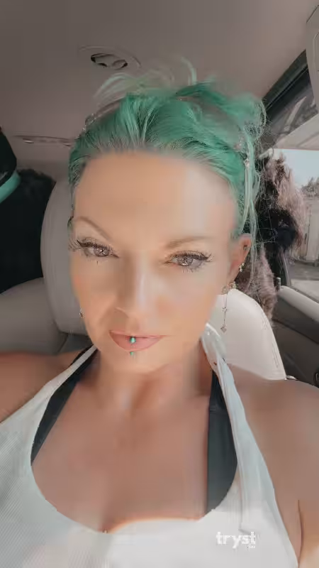 Allie - Escort in Johnson City, TN