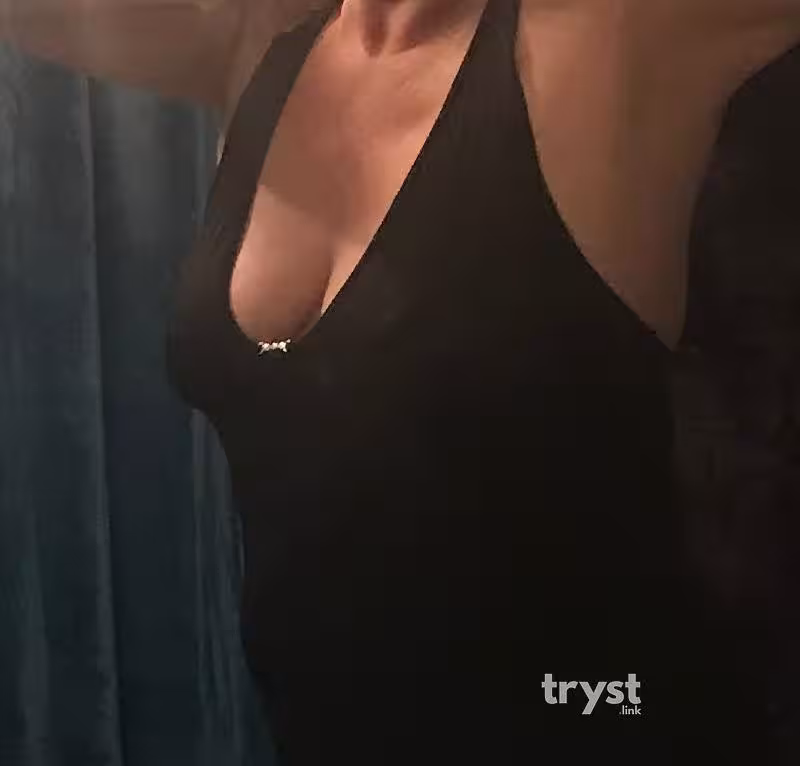 Christina - Escort/Massage in Kansas City, MO