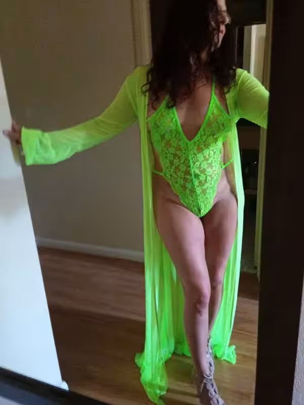 Escort Tara in Knoxville, TN