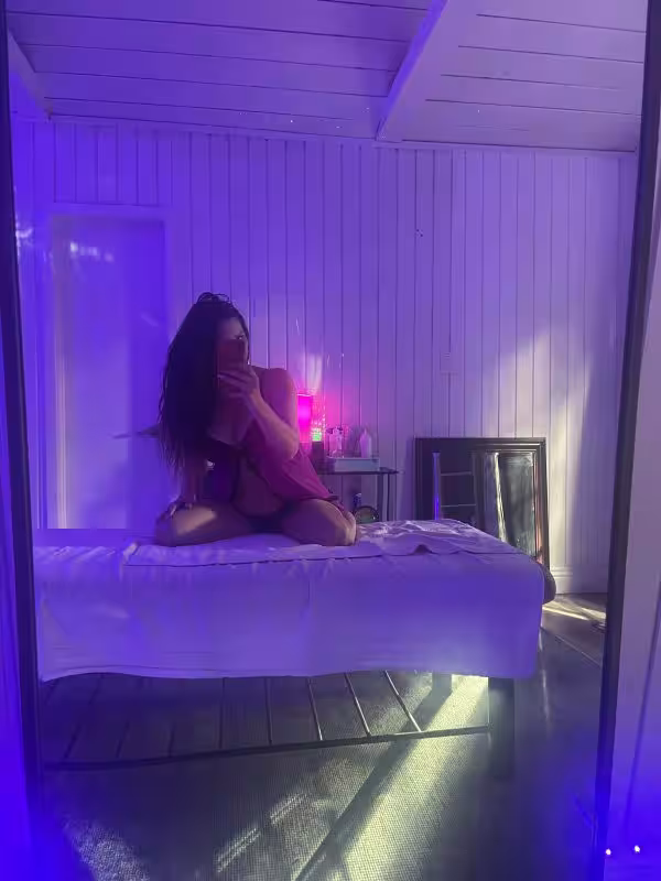 Escort/Massage Viktoria in North Hollywood, CA