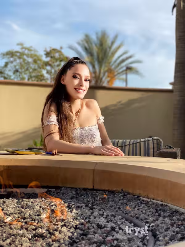 Lindsey - Escort in Sacramento, CA