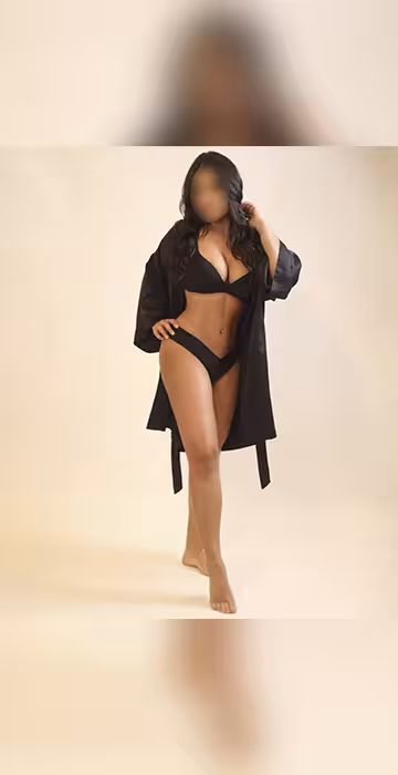 Lia - Escort in Tysons Corner, VA