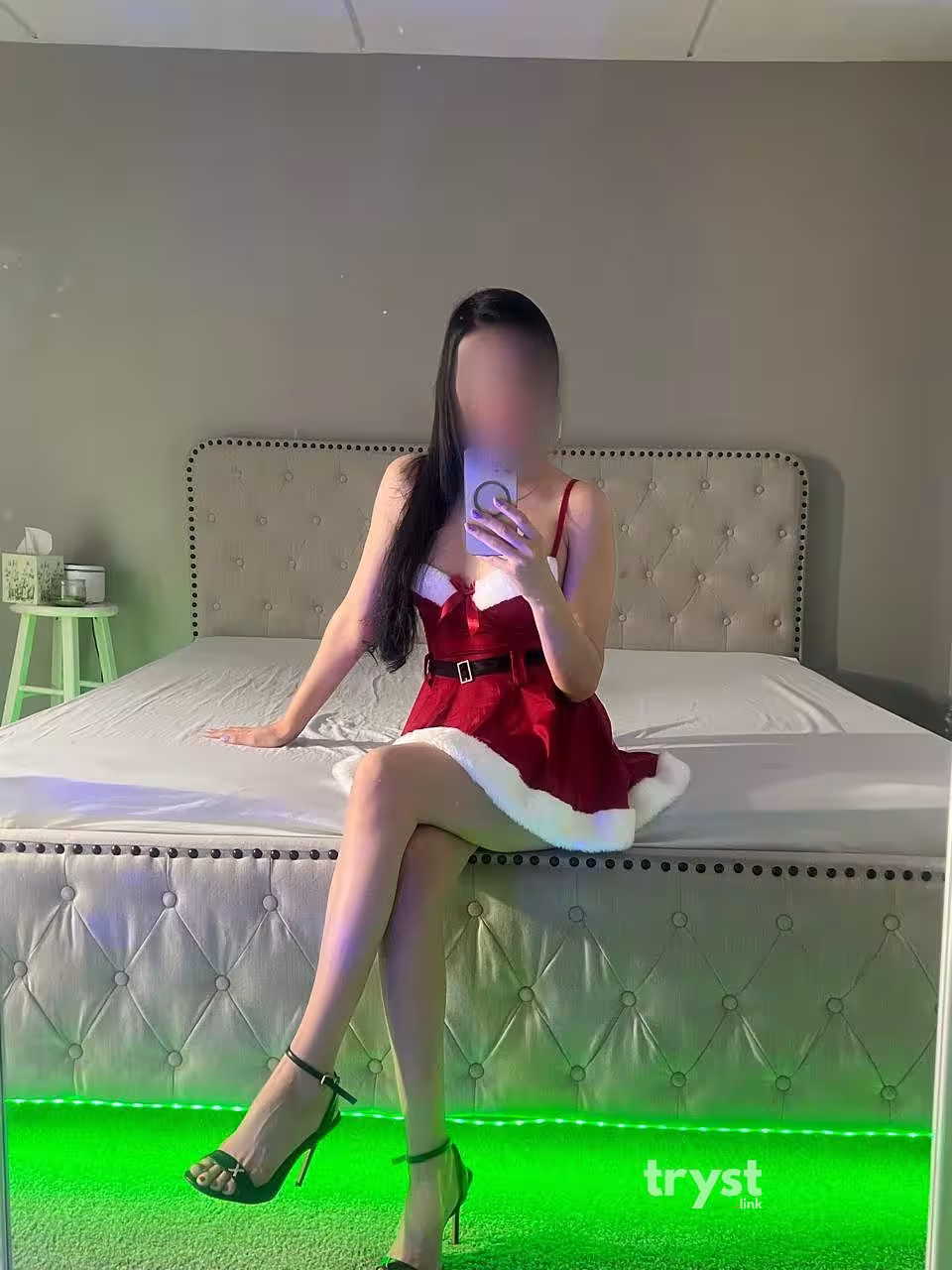 Escort | Anita | 312-843-2041 | Wheeling