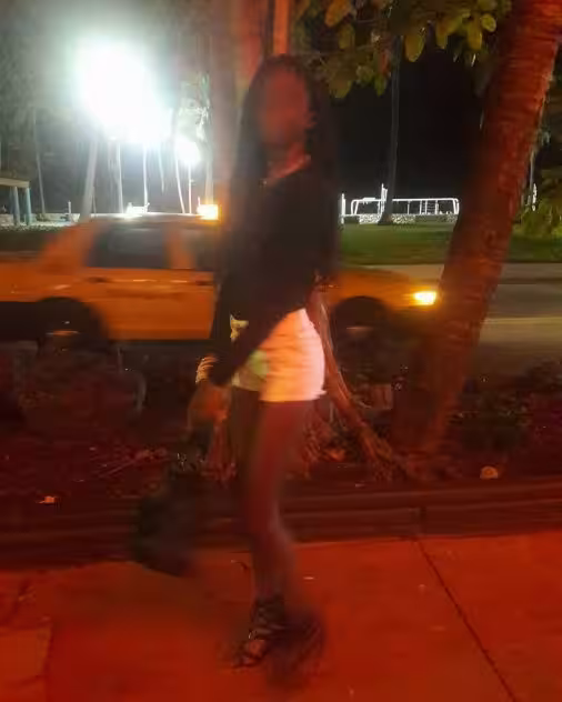 Slim | Sabrina | Escort | Fort Lauderdale | 561-628-7701