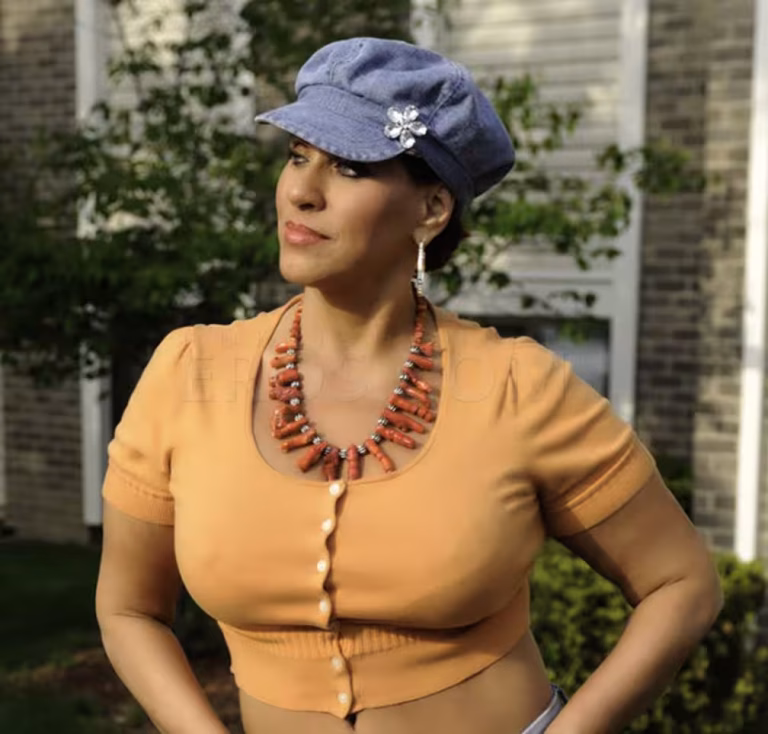 Melanie38dd | 616-745-4010 | Escort | Chicago