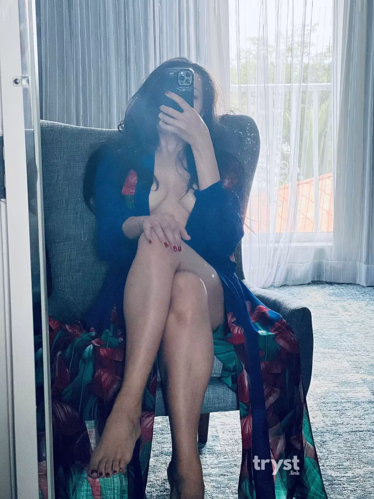 Massage | Tampa | 646-653-3909 | Ellie