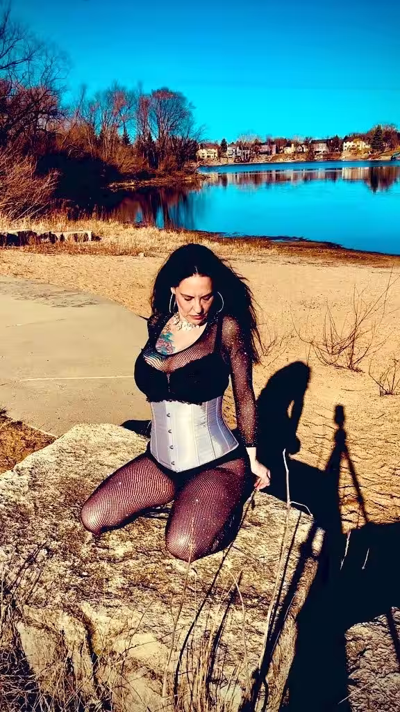 Escort | Minneapolis | Molly | 612-475-0315