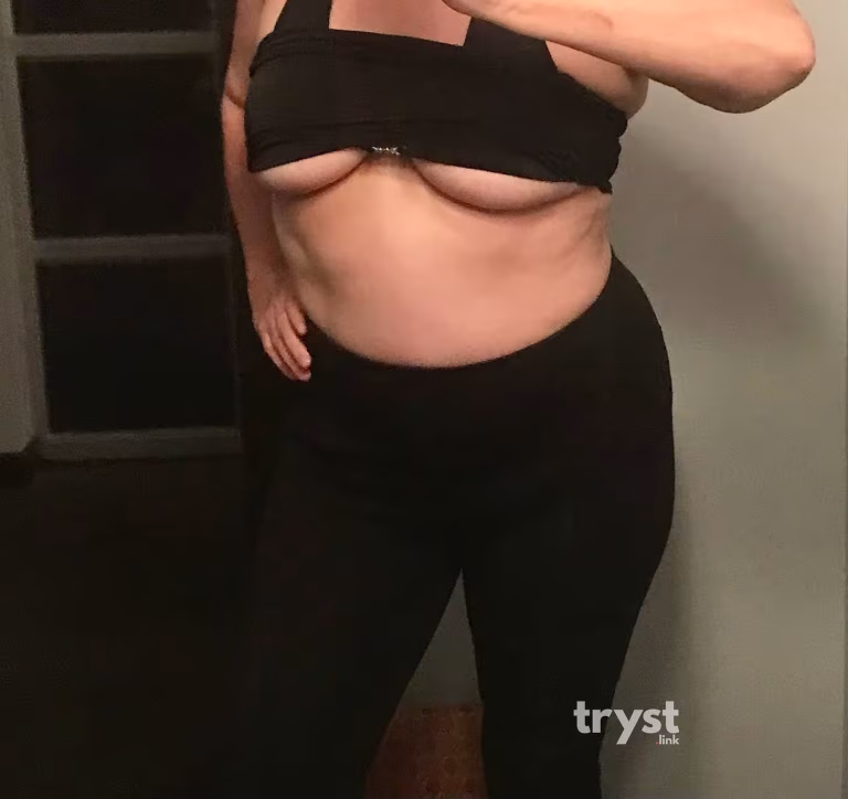 Kansas City | 816-446-5300 | Christina | Escort