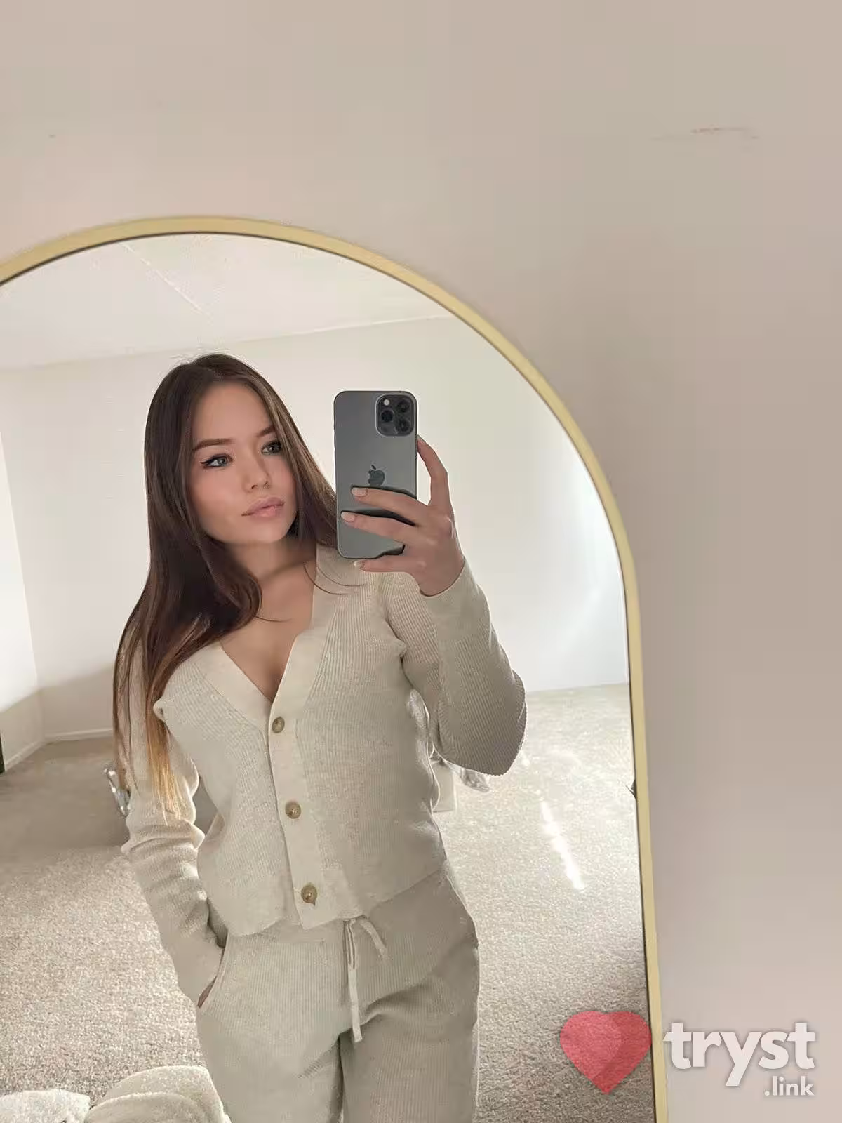 Escort | Alla | Julia | Philadelphia | 415-272-3662