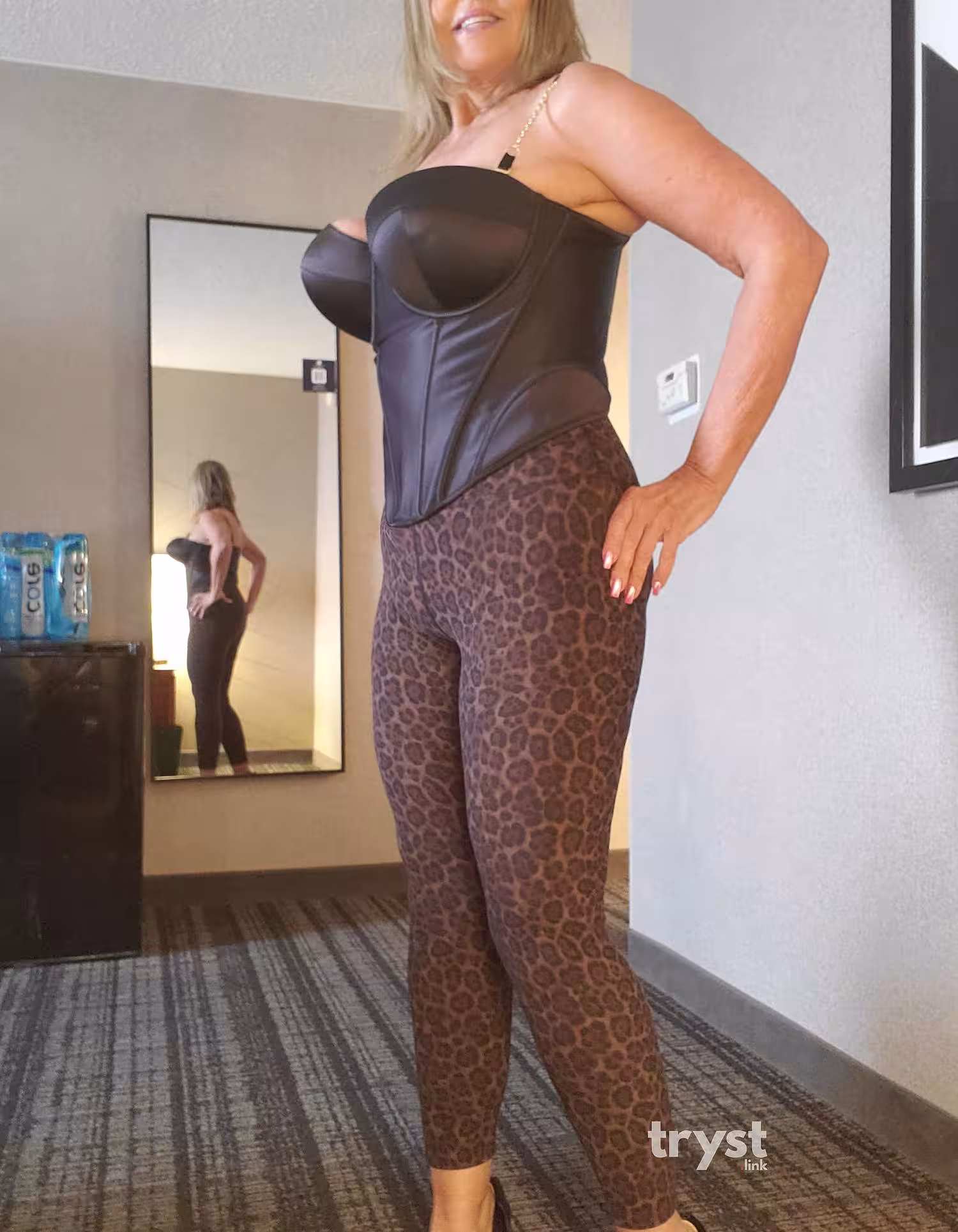 909-351-9242 | Escort | Gina 38ff | Los Angeles