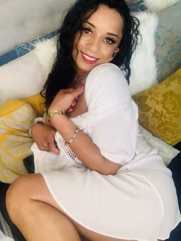 Fort Myers | Roxanne | Escort | 239-329-2572