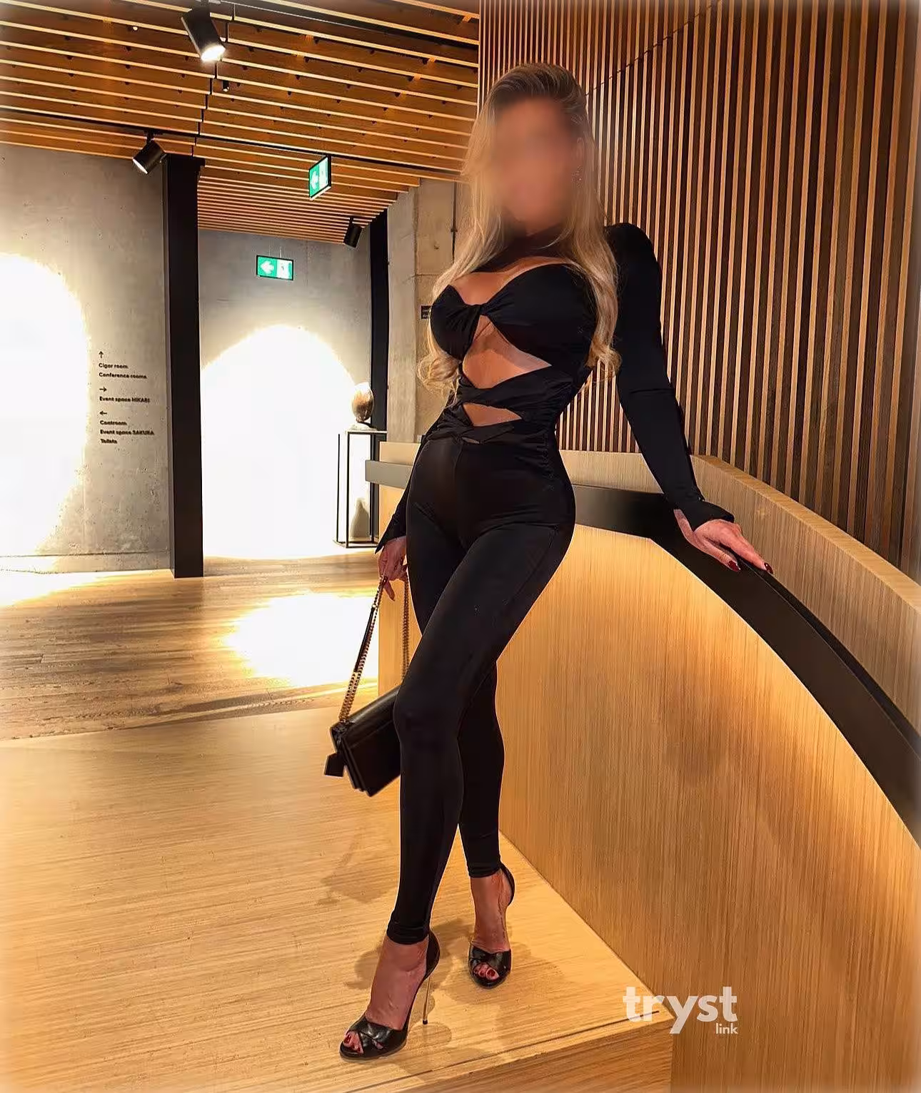 Minneapolis | Escort | Miss Celine