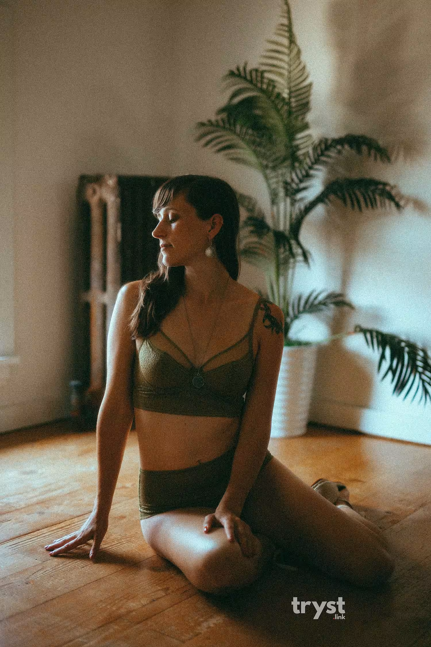 612-930-3261 | Minneapolis | Aria Hawthorne | Escort