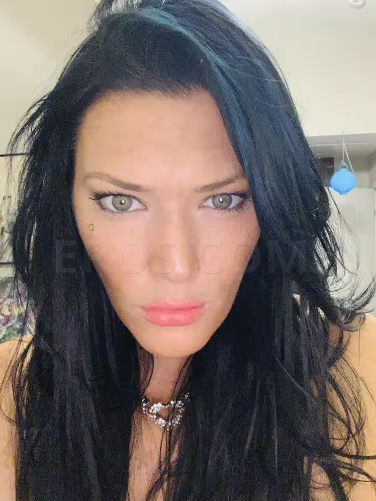 San Diego | Chloe Bonnasse | Chloe Benz | 424-877-2112 | Escort